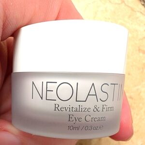 ☀️3/$45 Promo☀️NEW not in box. Neolastin Revitalize & Firm Anti-Aging Eye Cream